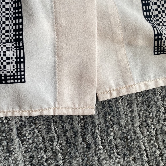 Studio M Tunic - Picture 4 of 4